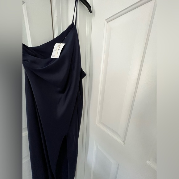 ASOS. Navy one shoulder midaxi dress in satin with drape back. - Picture 2 of 3